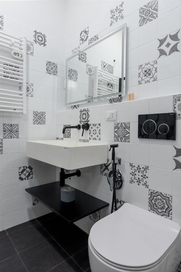 Апартаменты Esclusivo 130 Mq + Terrazzo Via San Vincenzo Генуя Экстерьер фото